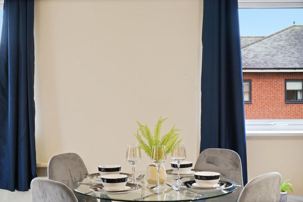 Peaceful 2Br Flat With Historic Bottle Kilns View & Free Parking Located Near City Centre Stoke-on-Trent Exteriér fotografie