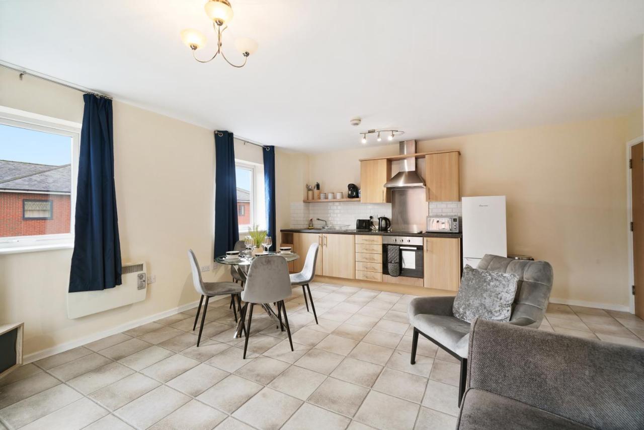Peaceful 2Br Flat With Historic Bottle Kilns View & Free Parking Located Near City Centre Stoke-on-Trent Exteriér fotografie