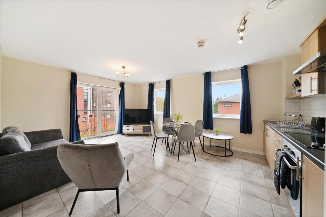 Peaceful 2Br Flat With Historic Bottle Kilns View & Free Parking Located Near City Centre Stoke-on-Trent Exteriér fotografie