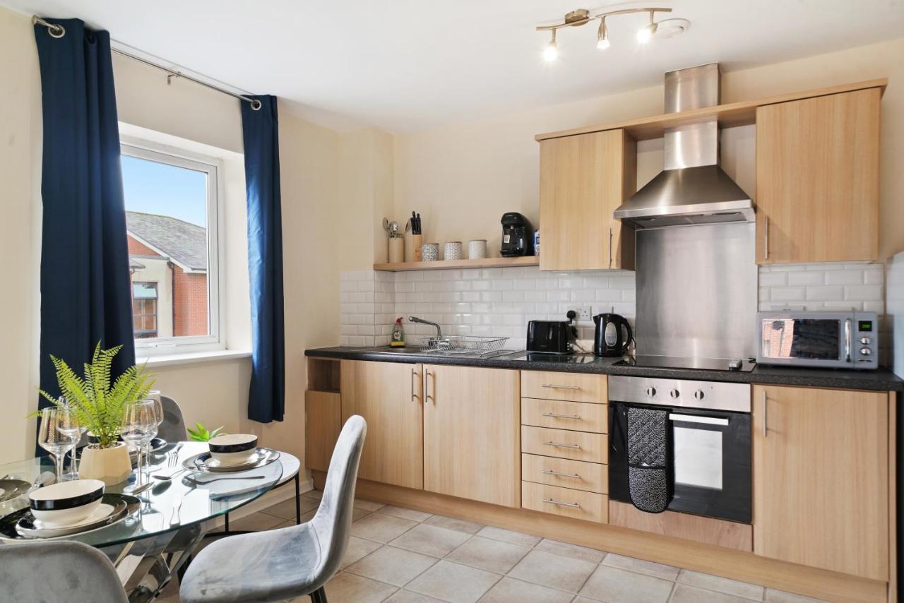 Peaceful 2Br Flat With Historic Bottle Kilns View & Free Parking Located Near City Centre Stoke-on-Trent Exteriér fotografie
